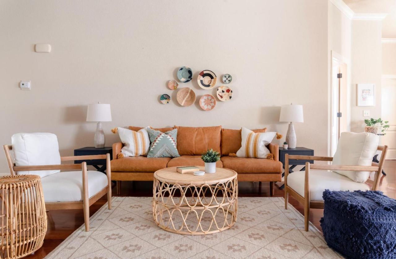 Spacious Cottage Getaway - Royal Beds, Fireplace Fayetteville Esterno foto